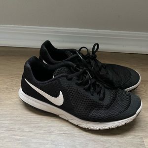 Nike woman’s black and white running shoes